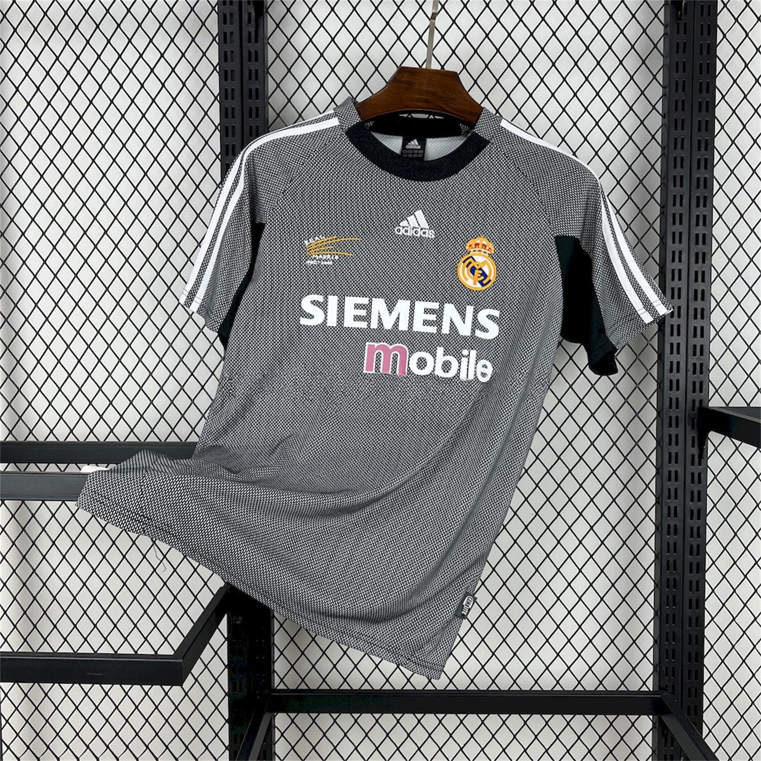 Retro Real Madrid 2002-03 Grey Goalkeeper Jersey - ManixJersey