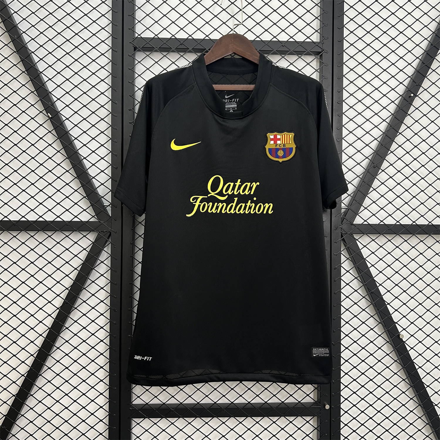 Retro Barcelona 11-12 Away Jersey - ManixJersey