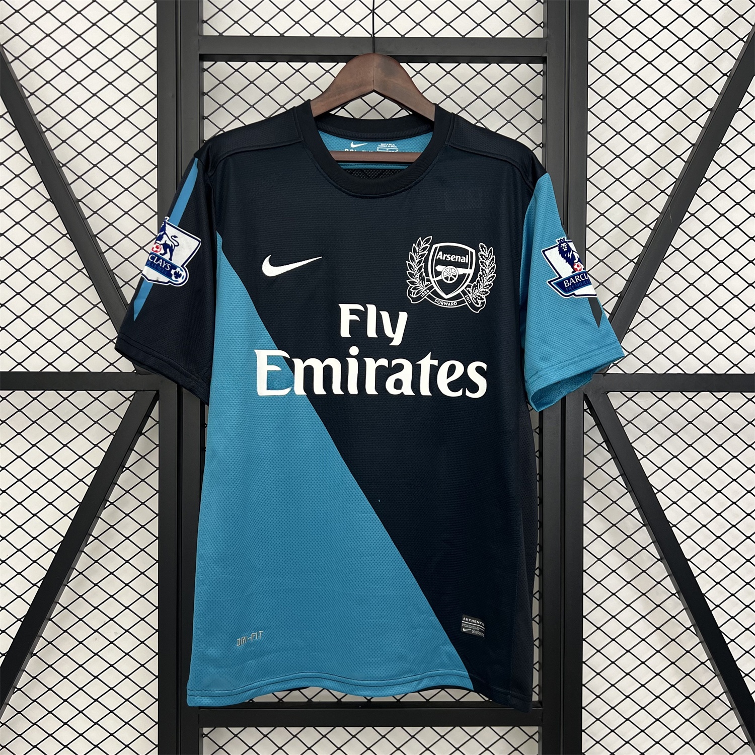 Retro Arsenal 2011-12 Away Jersey - ManixJersey