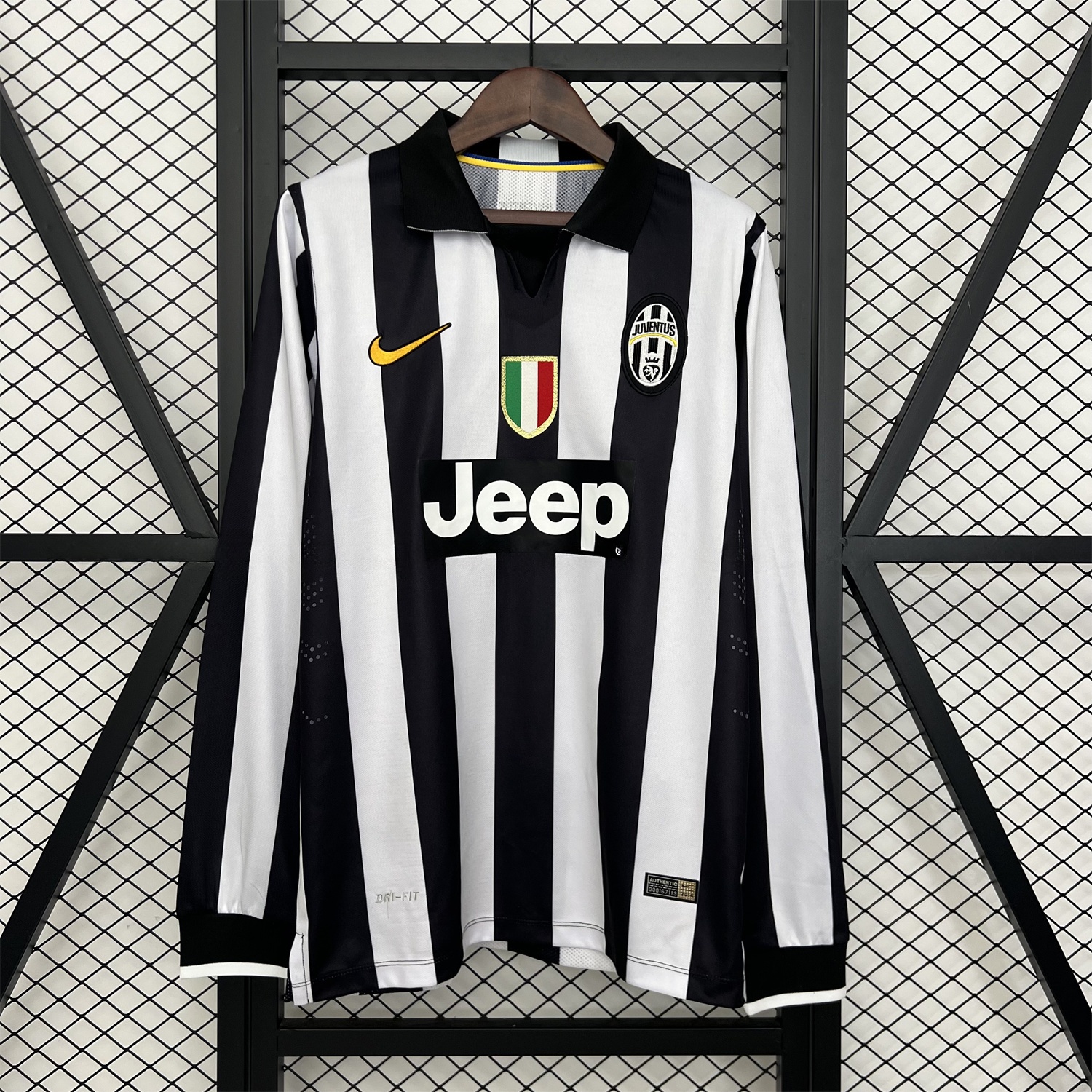Retro Juventus 2014-15 Home Long Sleeves Jersey - ManixJersey