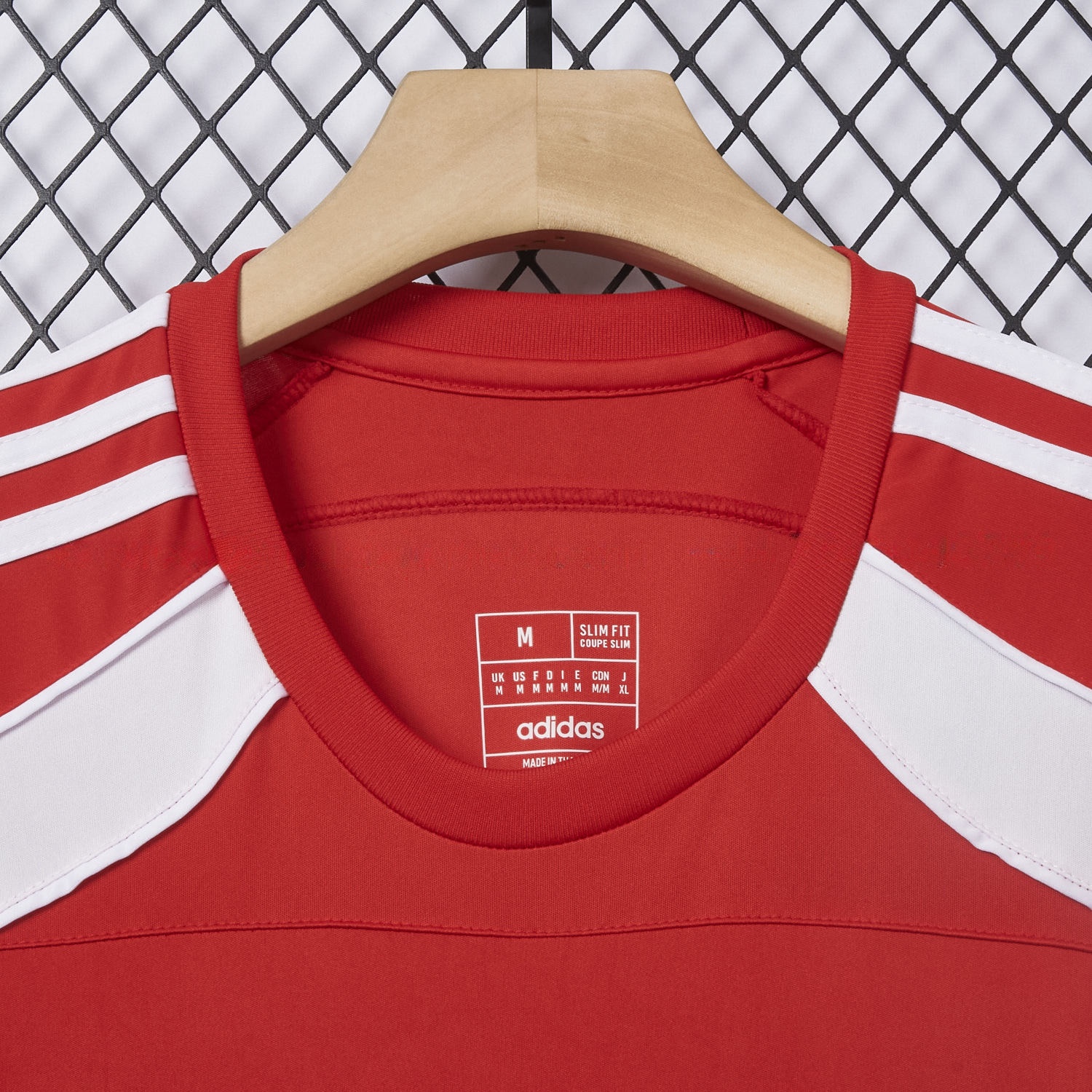 Bayern Munich 25-26 Red Urban Purist T-Shirt - Fans Version - ManixJersey