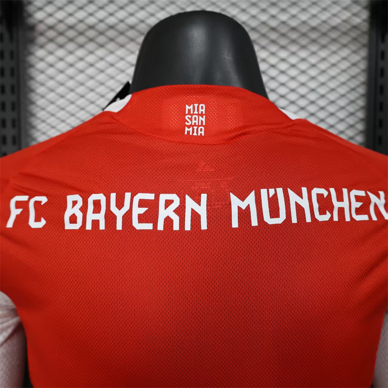 Bayern Munich 25-26 Home Long Sleeves Jersey - Player Version - ManixJersey