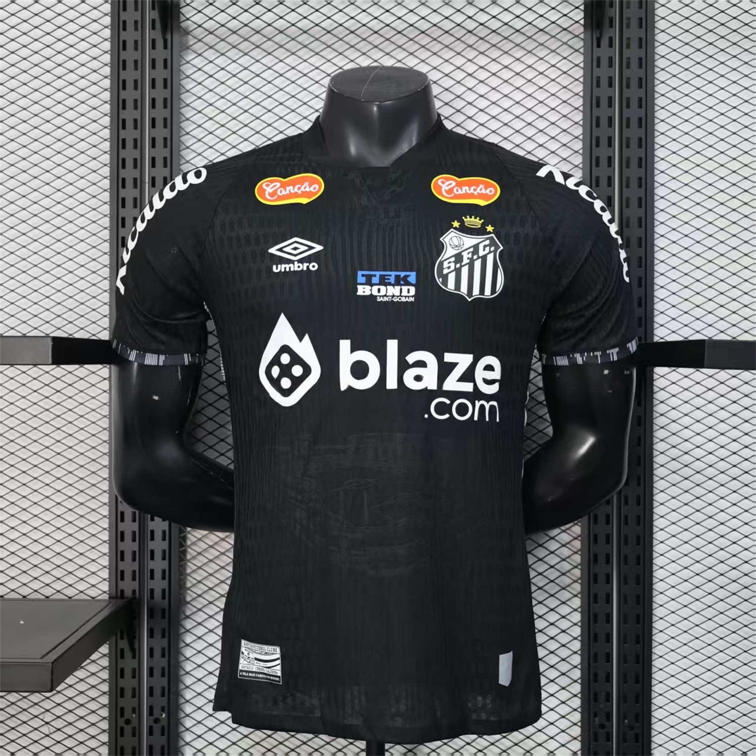Santos 2025-26 Goalkeeper 2 Black Jersey With Sponsors - Player Version - ManixJersey