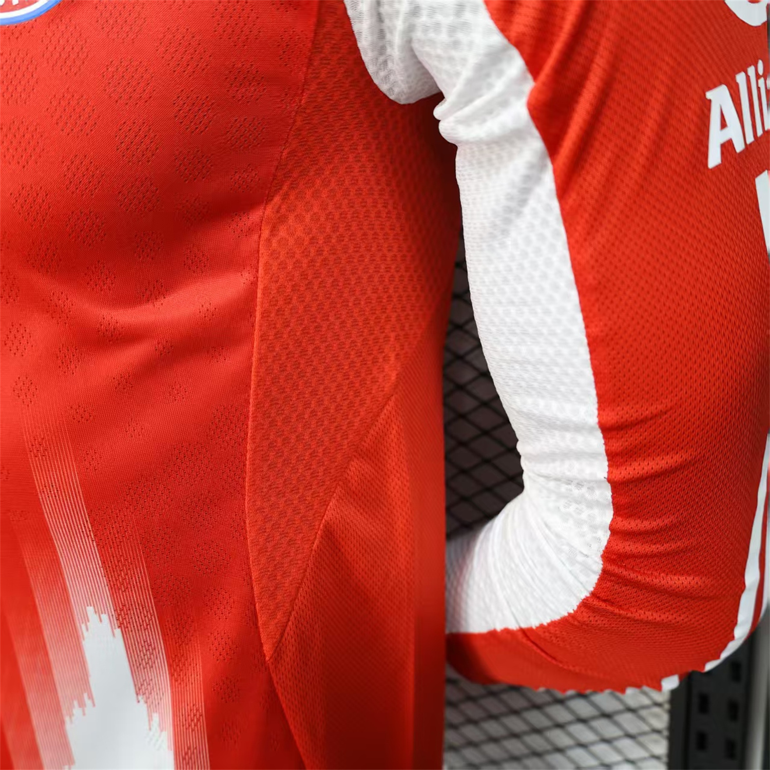 Bayern Munich 25-26 Home Long Sleeves Jersey - Player Version - ManixJersey