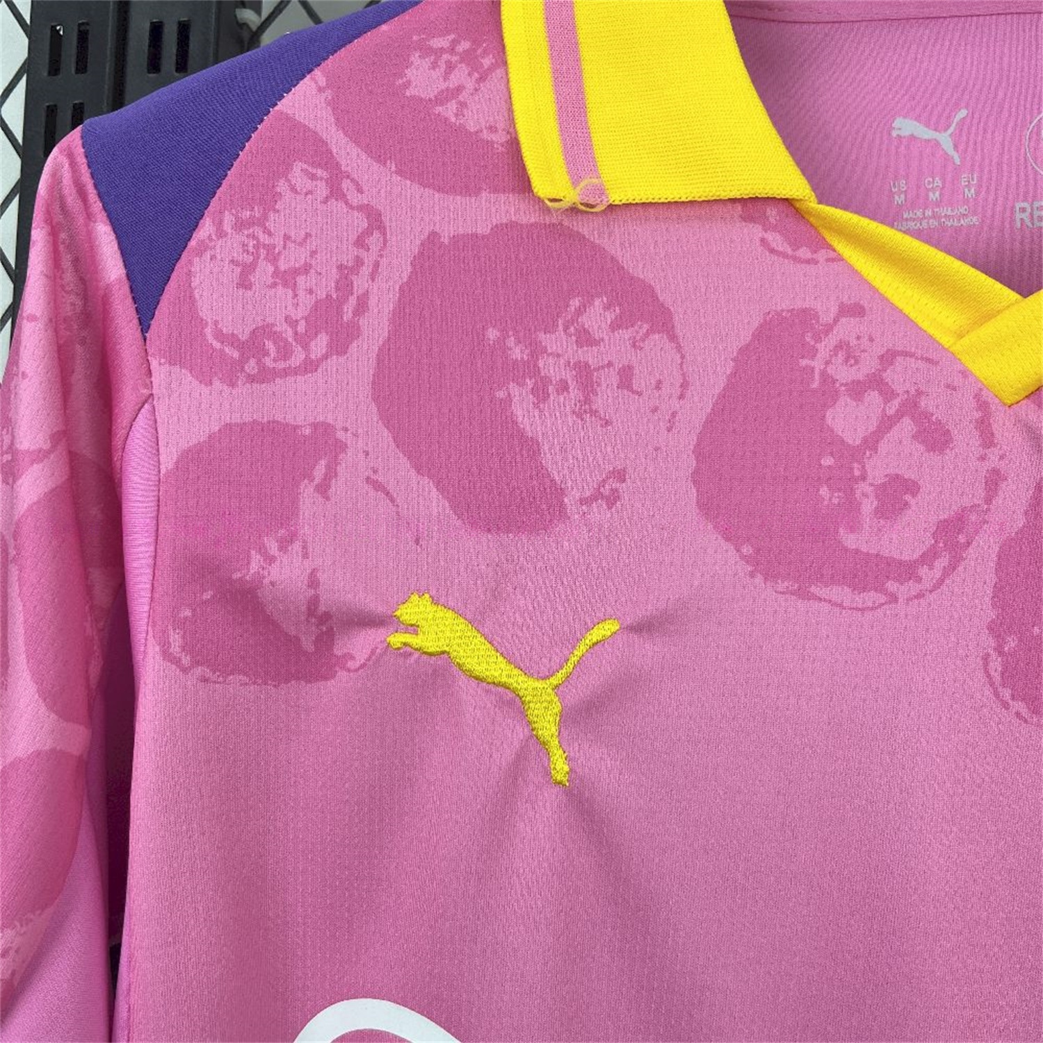Dortmund 25-26 Club World Cup Pink Goalkeeper Jersey - Fans Version - ManixJersey