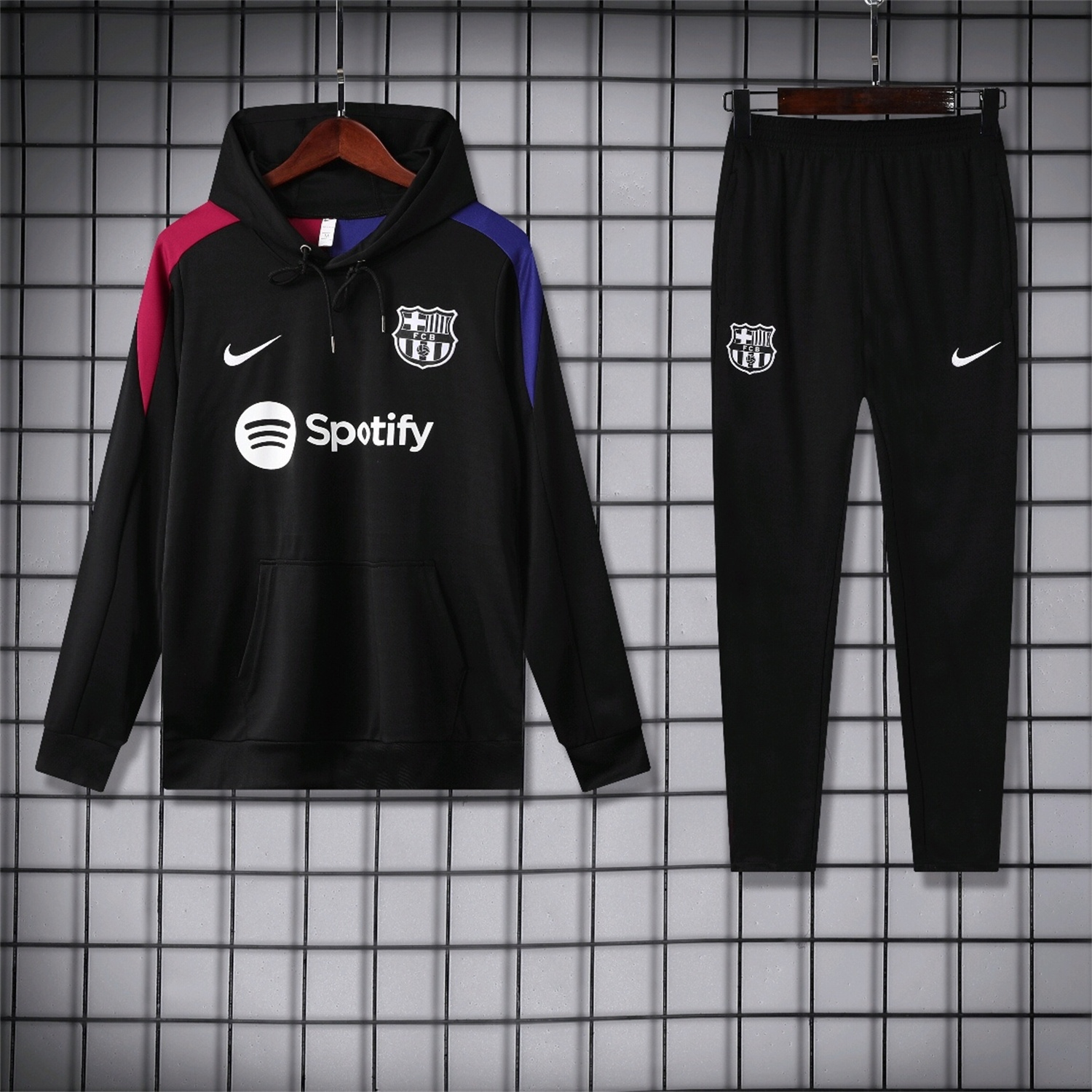 Barcelona 24-25 Training Hoodie Set - Black Hoodie and Black Pants - ManixJersey