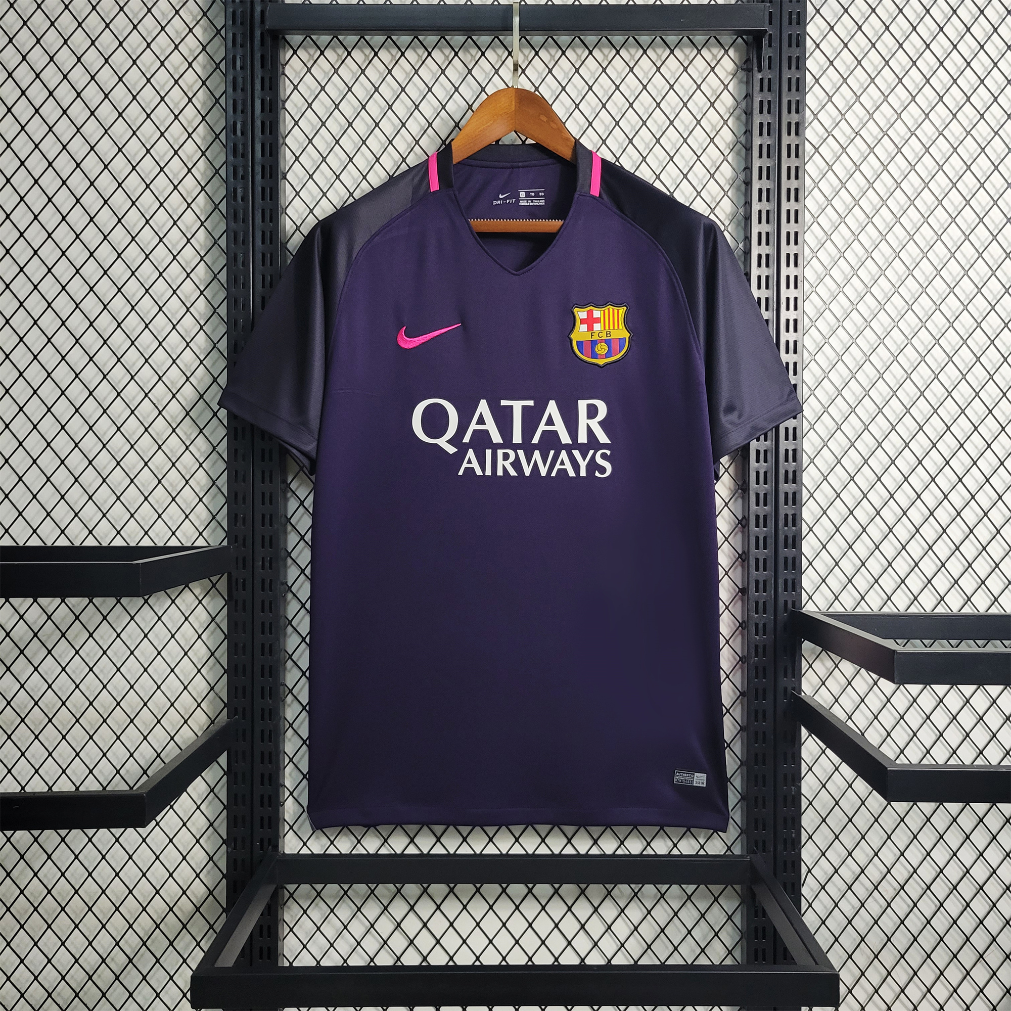 Retro Barcelona 16-17 Away Stadium Jersey - ManixJersey