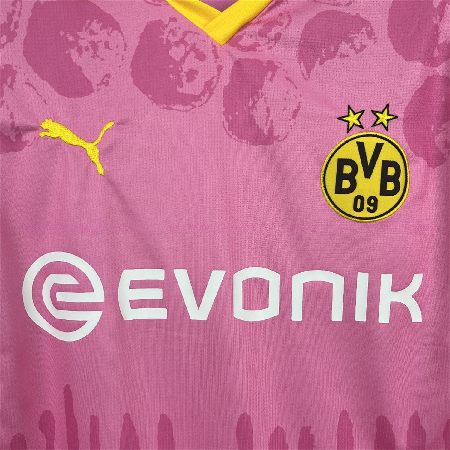 Dortmund 25-26 Club World Cup Pink Goalkeeper Jersey - Fans Version - ManixJersey