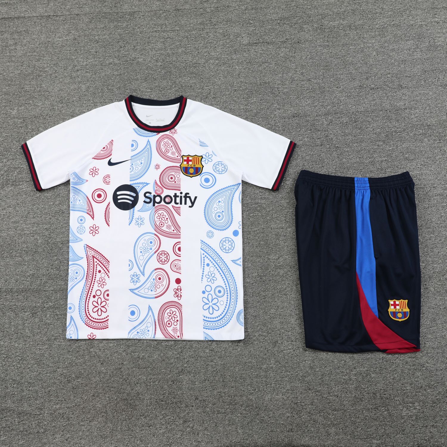 Barcelona 24-25 Short-Sleeve Training Set - White with Pattern - ManixJersey