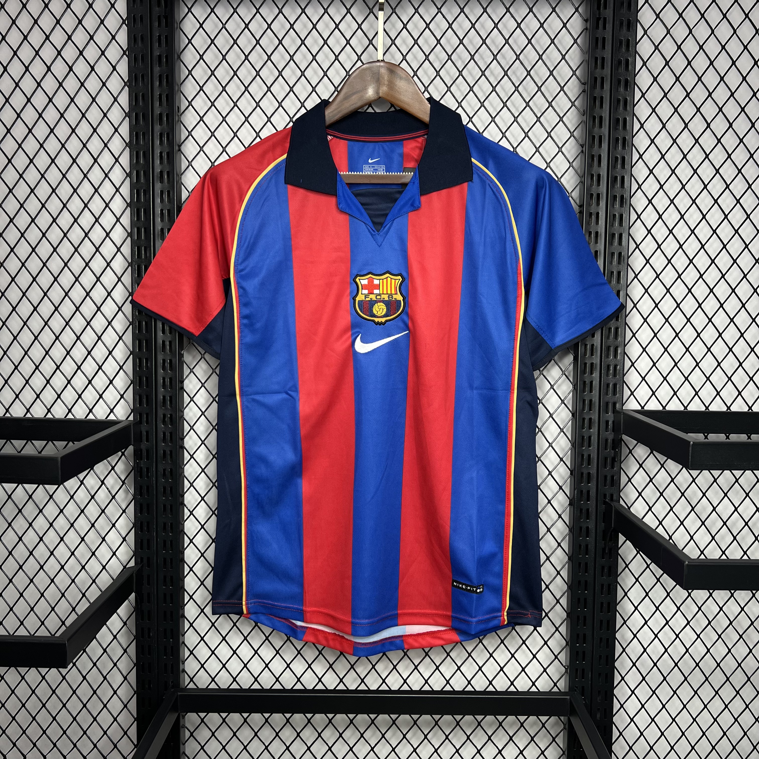Retro Barcelona 01-02 Home Stadium Jersey - ManixJersey