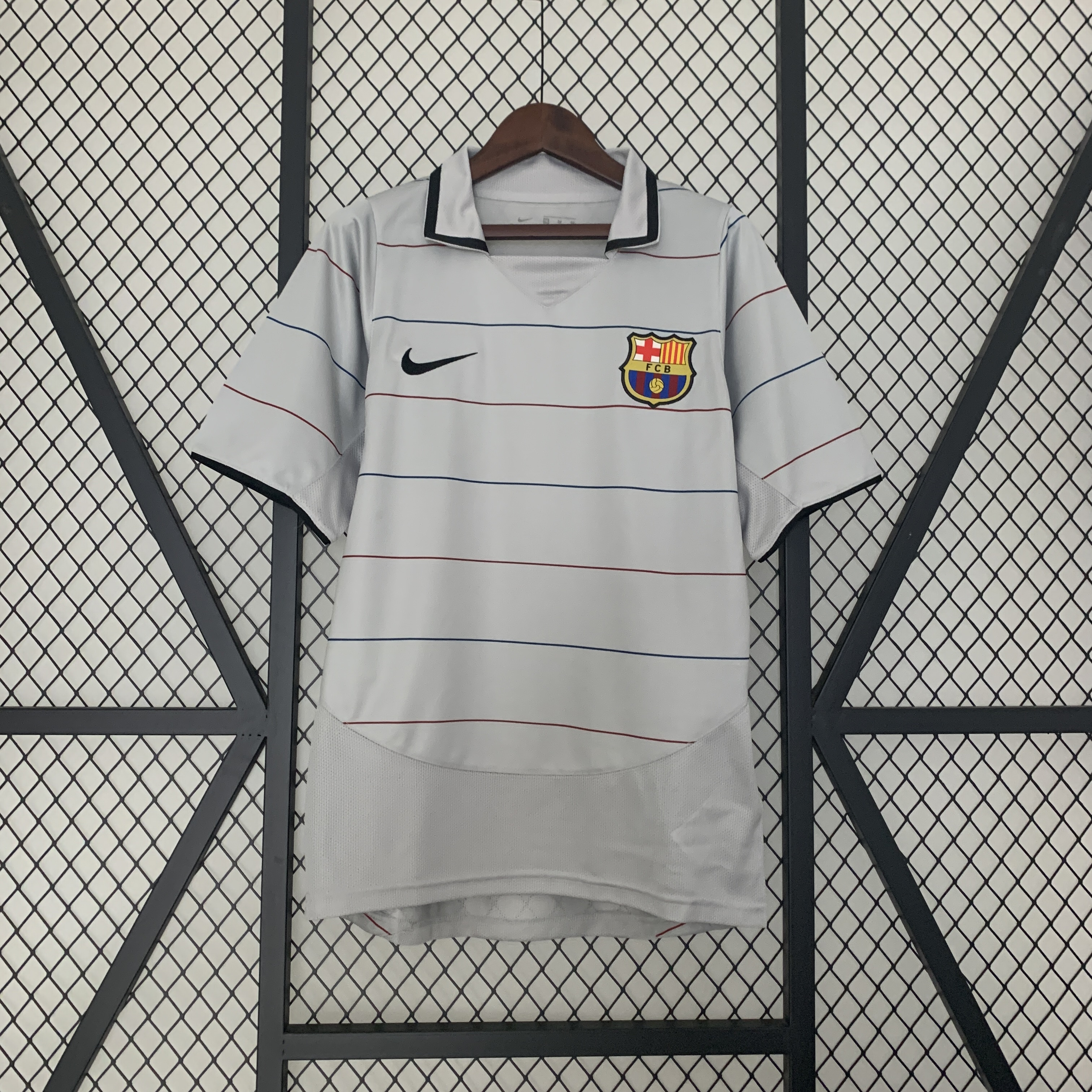 Retro Barcelona 03-04 Away Stadium Jersey - ManixJersey