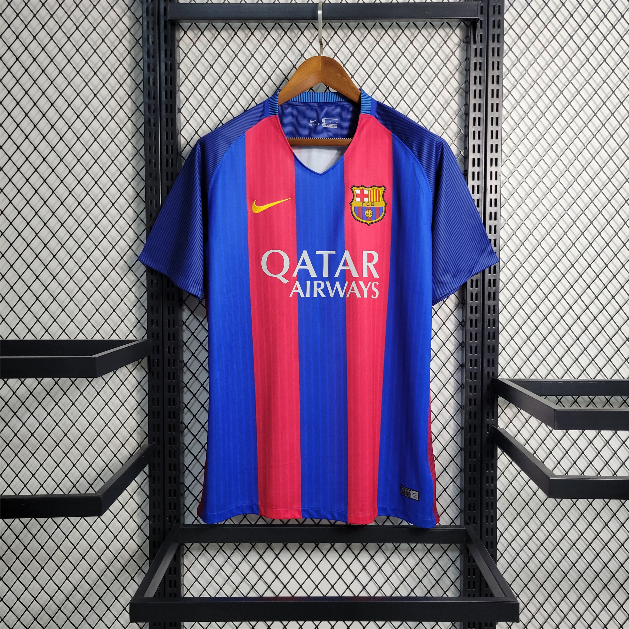 Retro Barcelona 16-17 Home Stadium Jersey - ManixJersey