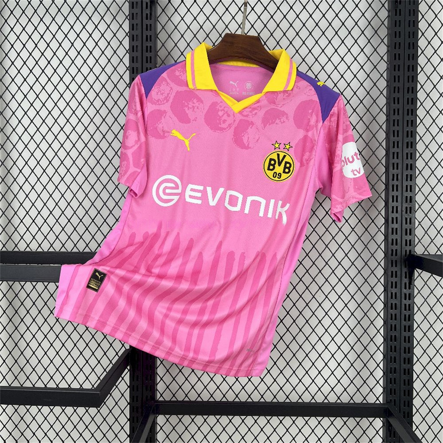 Dortmund 25-26 Club World Cup Pink Goalkeeper Jersey - Fans Version - ManixJersey