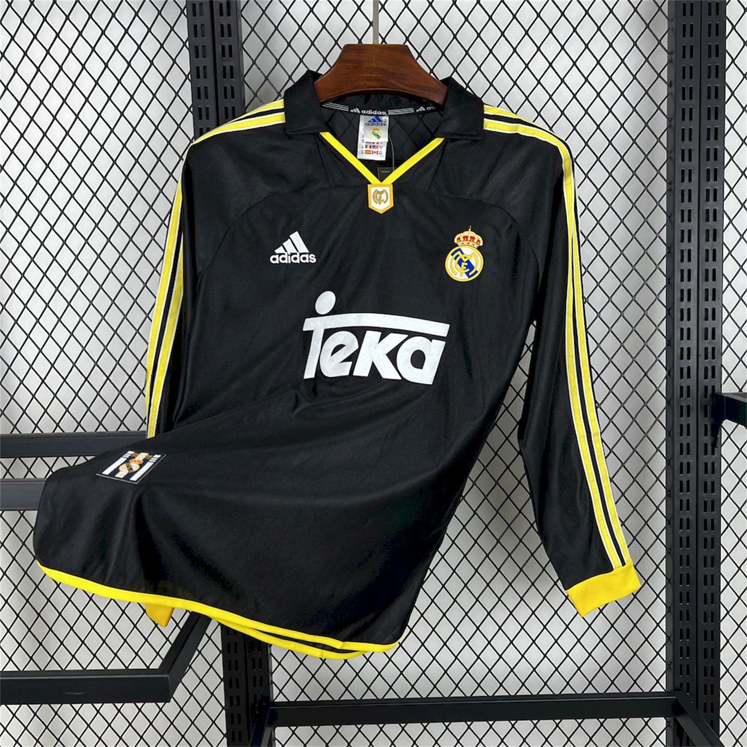 Retro Real Madrid 1999-01 Away Long Sleeves Jersey - ManixJersey
