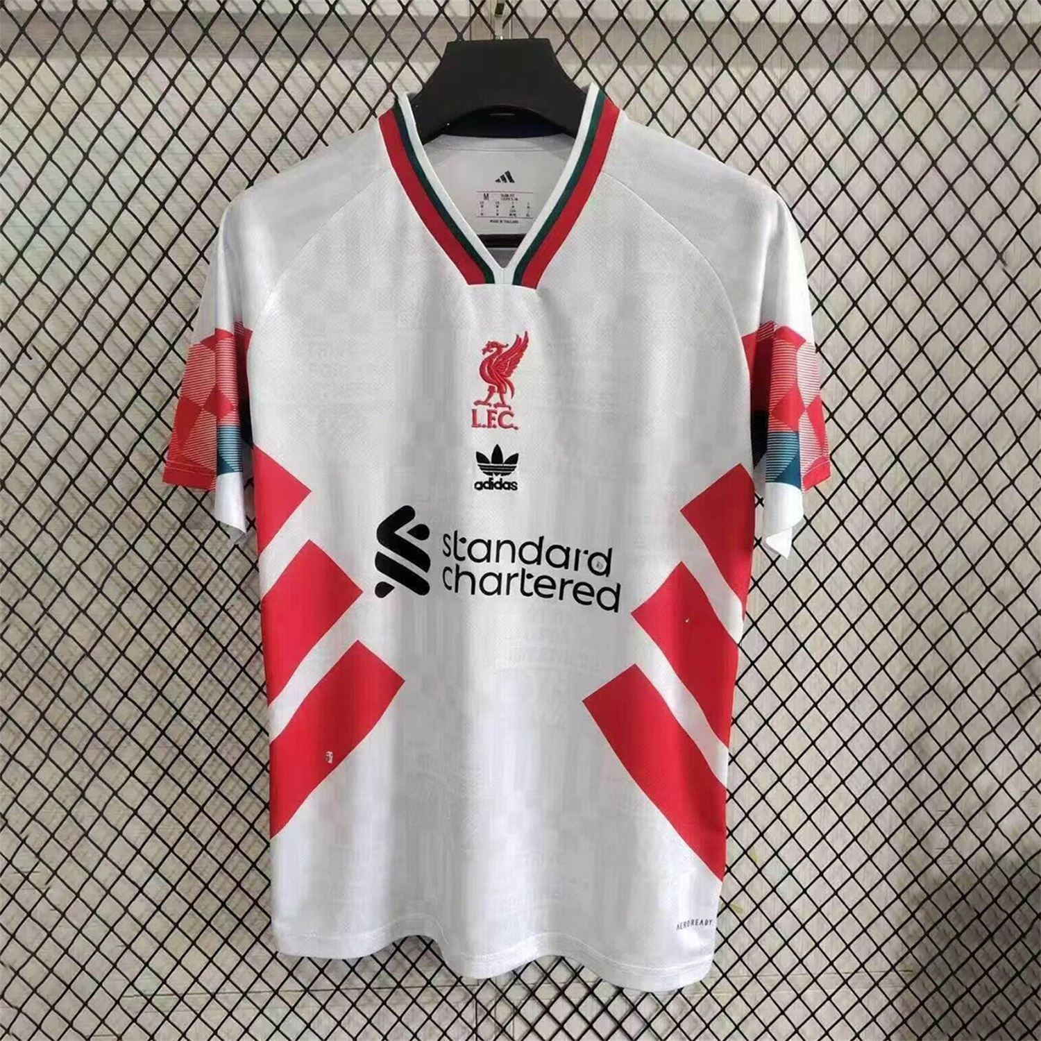 Liver.pool 25-26 Retro Style Red Stripes White Jersey - Fans Version - ManixJersey