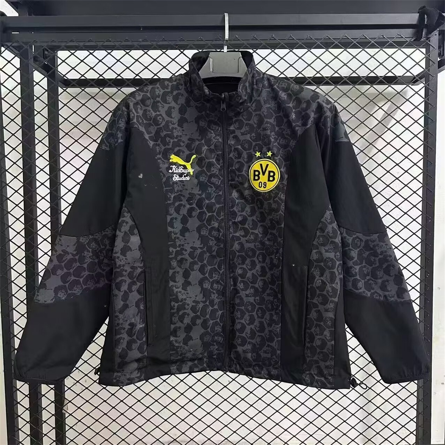 Dortmund 25-26 Black and Gray Double-Sided Training Windbreaker Jacket - ManixJersey
