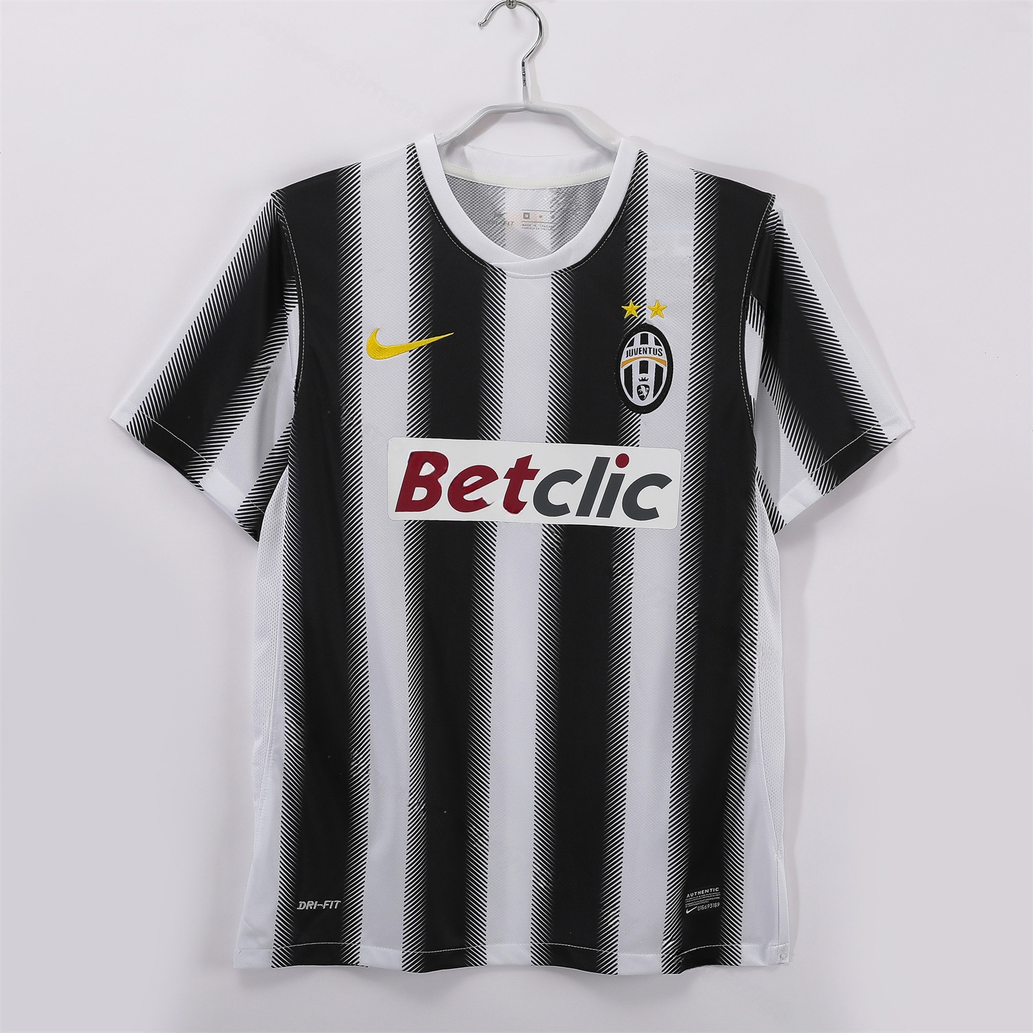 Retro Juventus 2011-12 Home Jersey - ManixJersey