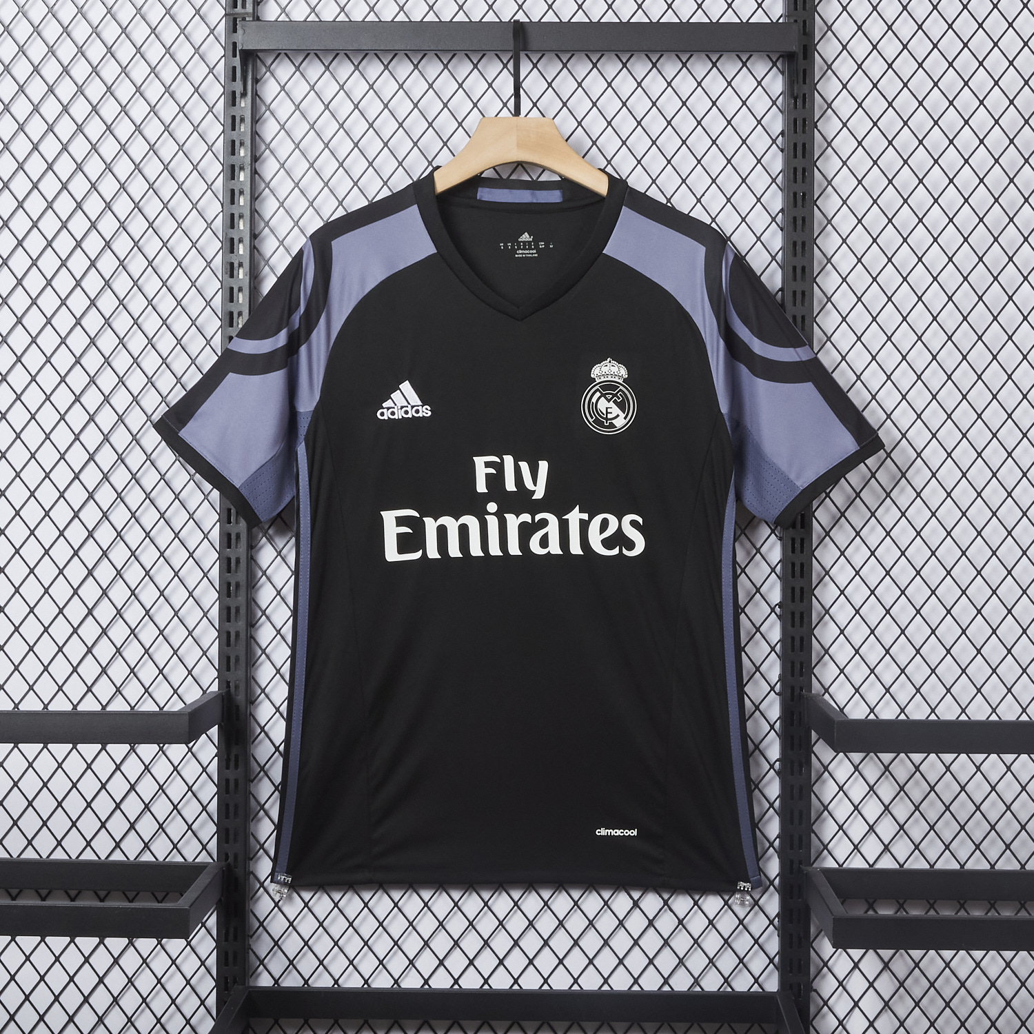 Retro Real Madrid 16-17 Third Jersey - ManixJersey