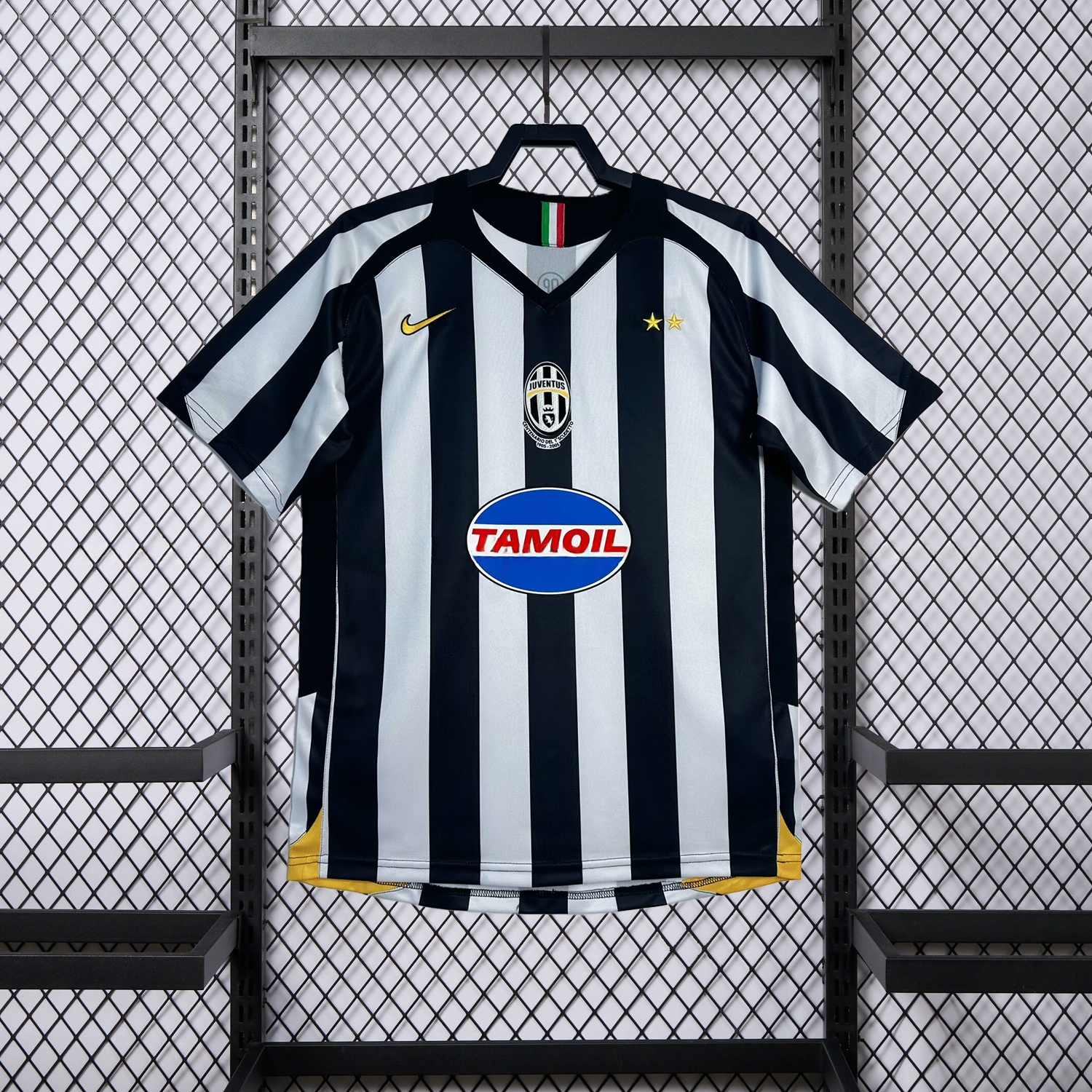 Retro Juventus 2005-06 Home Jersey - ManixJersey