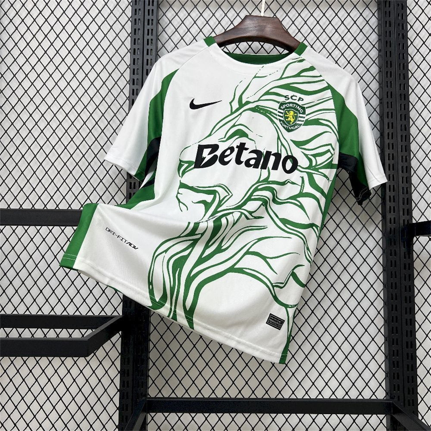 Sporting CP 25-26 Green Lion Special White Jersey - Fans Version - ManixJersey