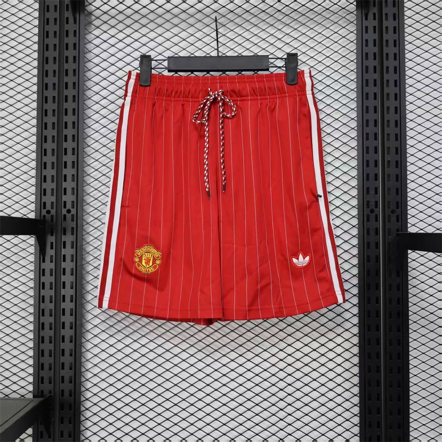 Manchester United 25-26 Trefoil Red Travel Shorts - Player Version - ManixJersey