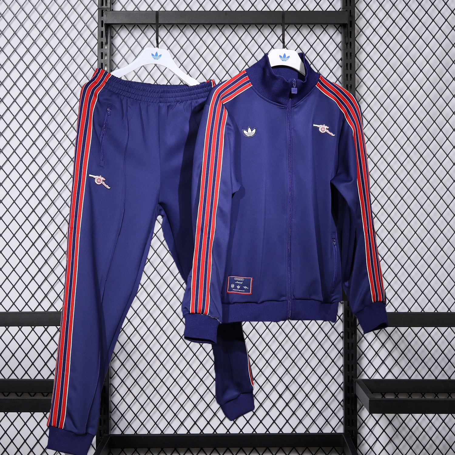 Arsenal 25-26 Red Lines Training Set - Purple Top and Purple Pants - ManixJersey