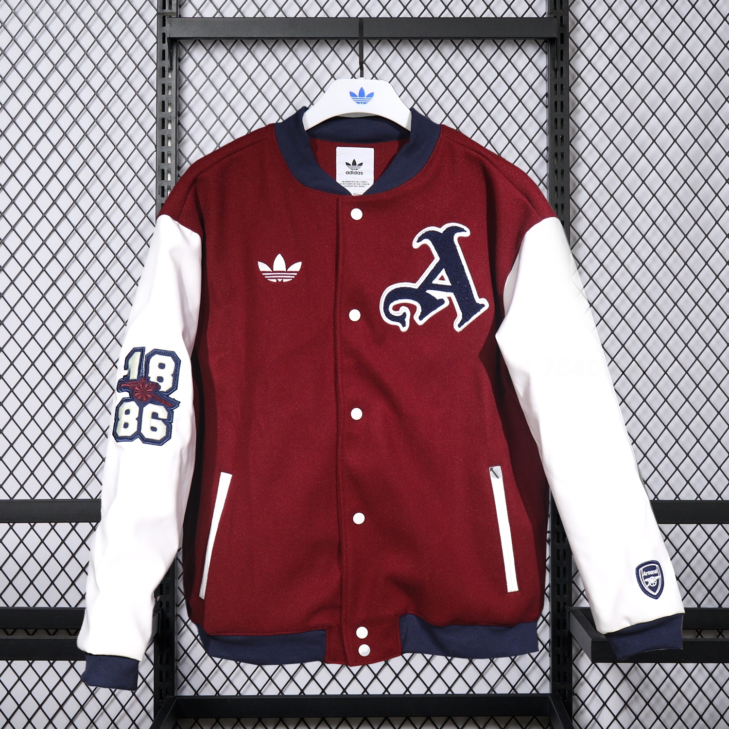 Arsenal 25-26 Warm Windbreaker Jacket - Wine Red And White - ManixJersey