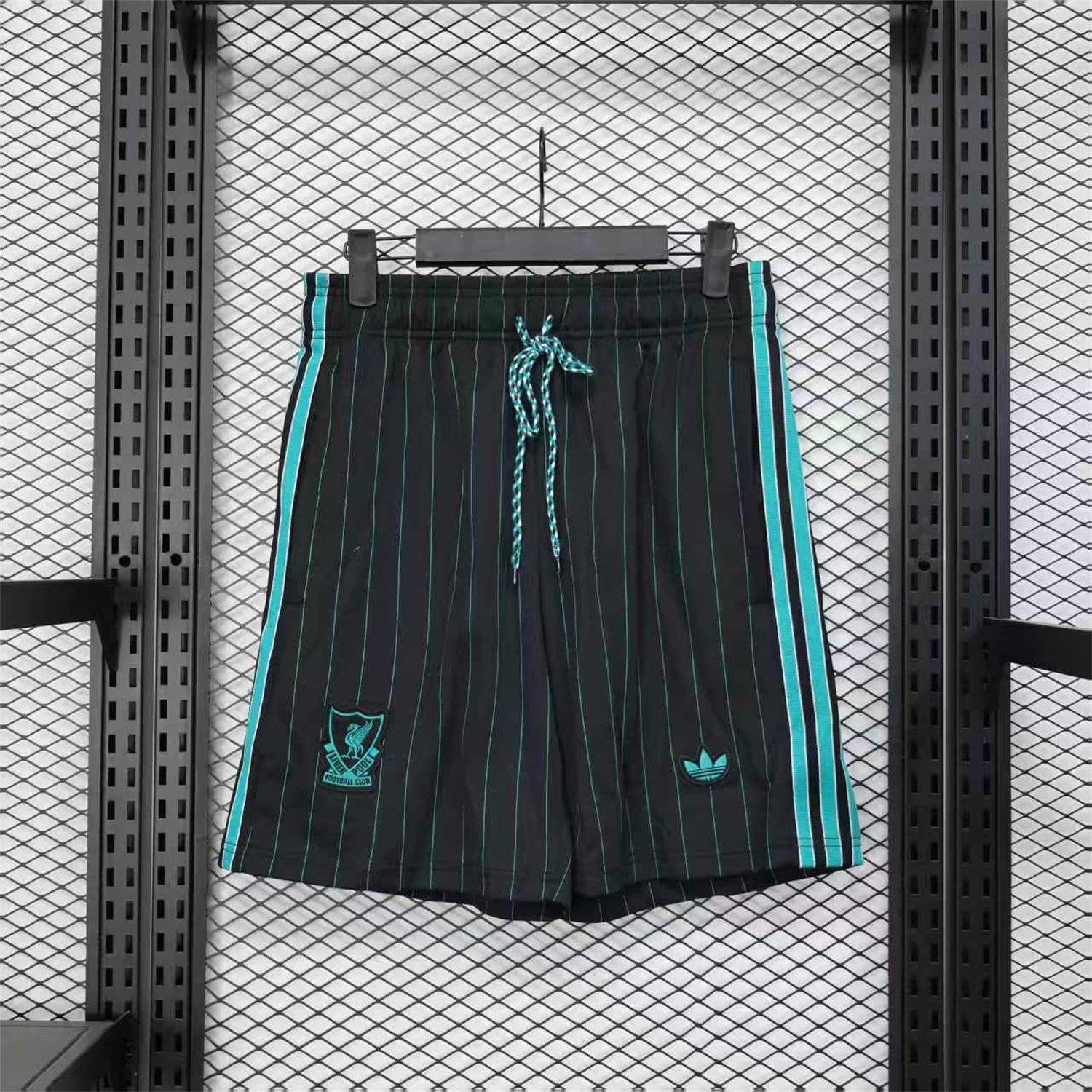 Liver.pool 25-26 Trefoil Black Travel Shorts - Player Version - ManixJersey