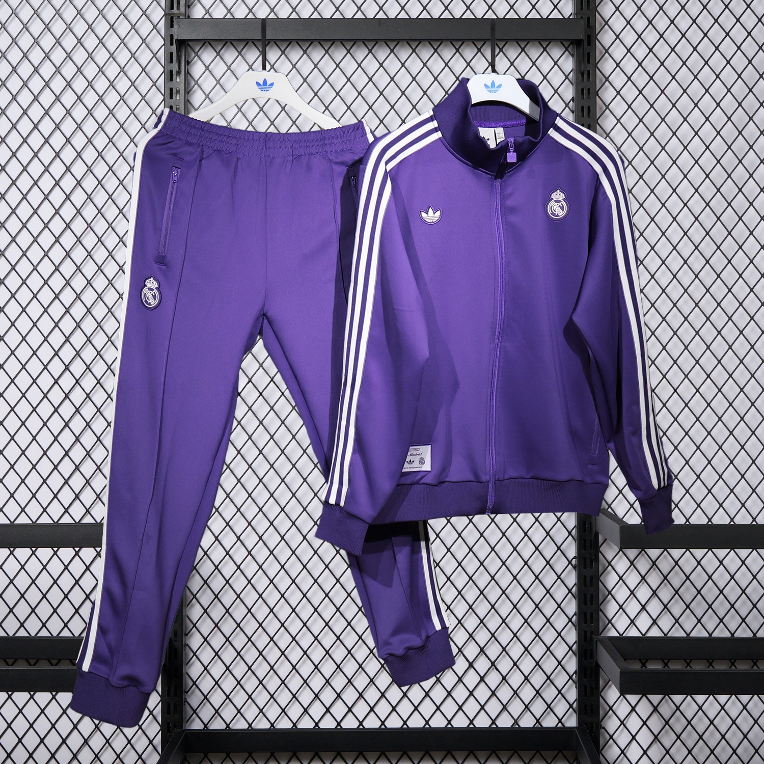 Real Madrid 25-26 White Lines Training Set - Purple Top and Purple Pants - ManixJersey