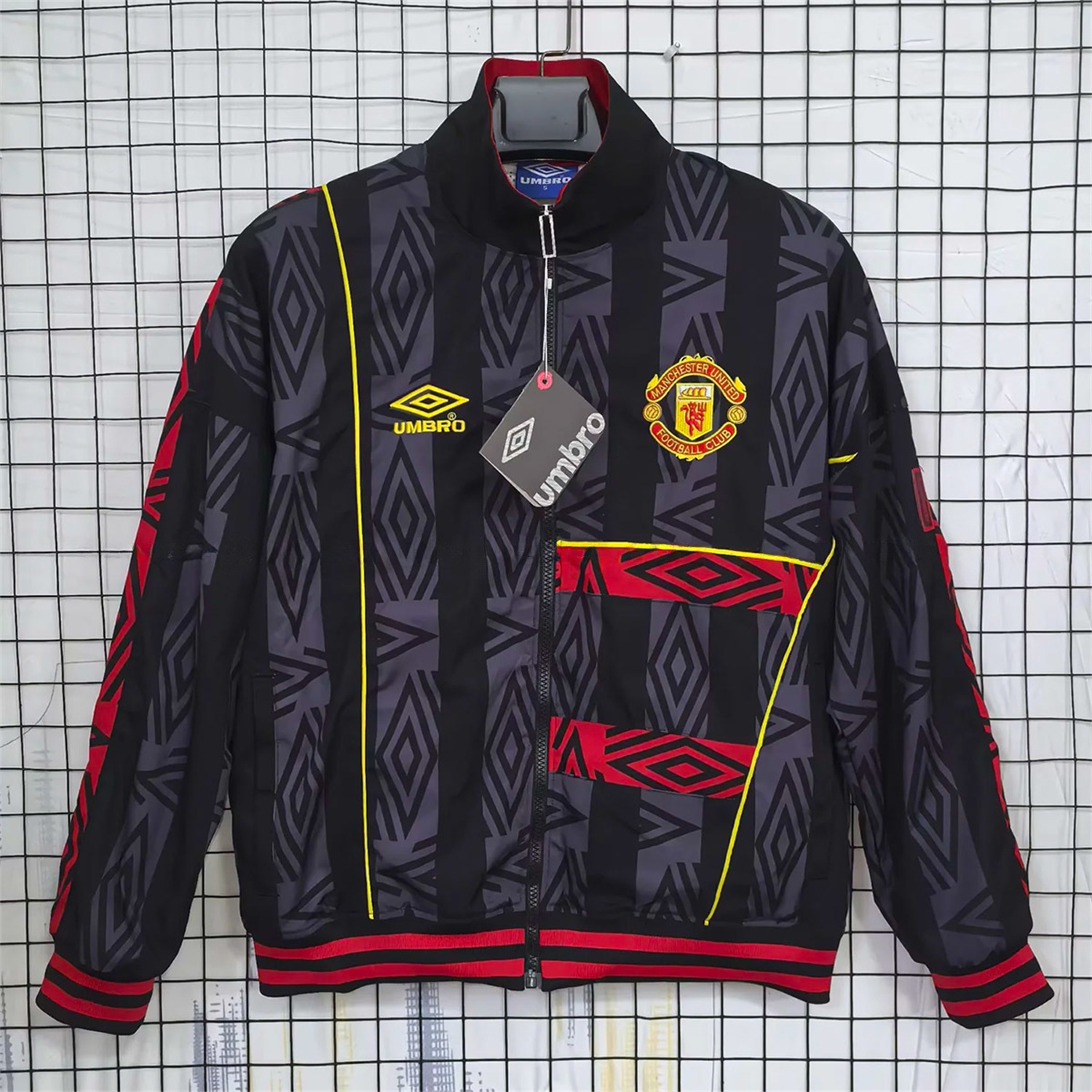 Retro Manchester United 1993-95 Black Windbreaker Jacket - ManixJersey