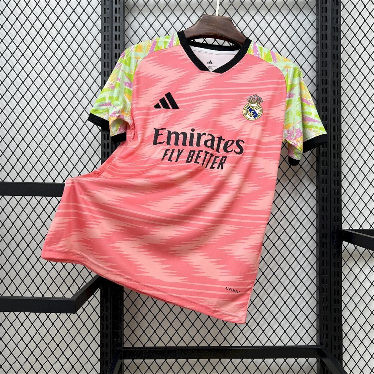 Real Madrid 25-26 Pink And Green Pre-Match Training Jersey - Fans Version - ManixJersey