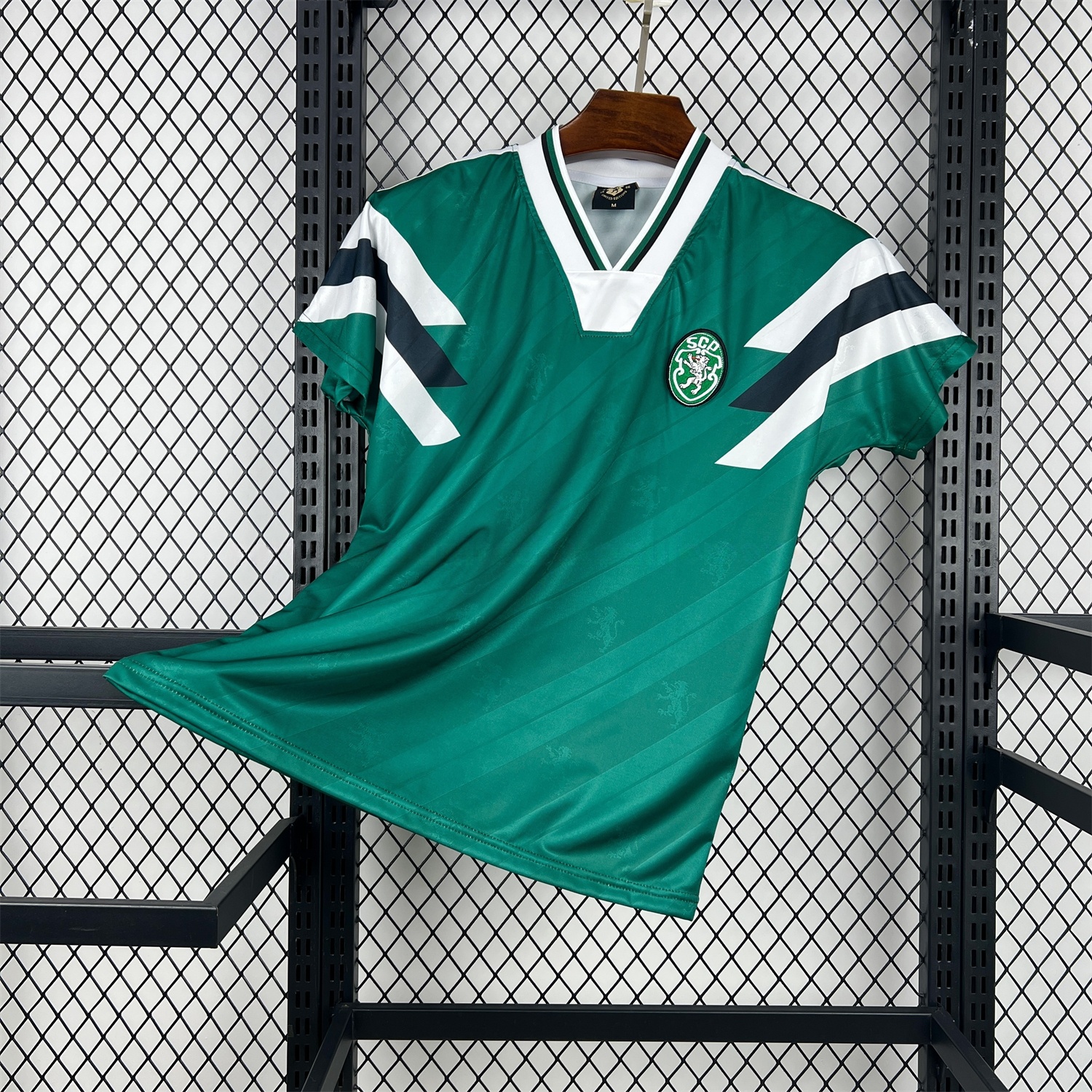 Sporting CP 25-26 Retro Style Green Special Jersey - Fans Version - ManixJersey