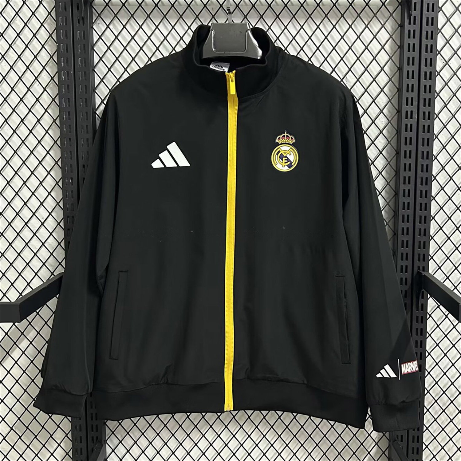 Real Madrid 25-26 Windbreaker Jacket - Black - ManixJersey