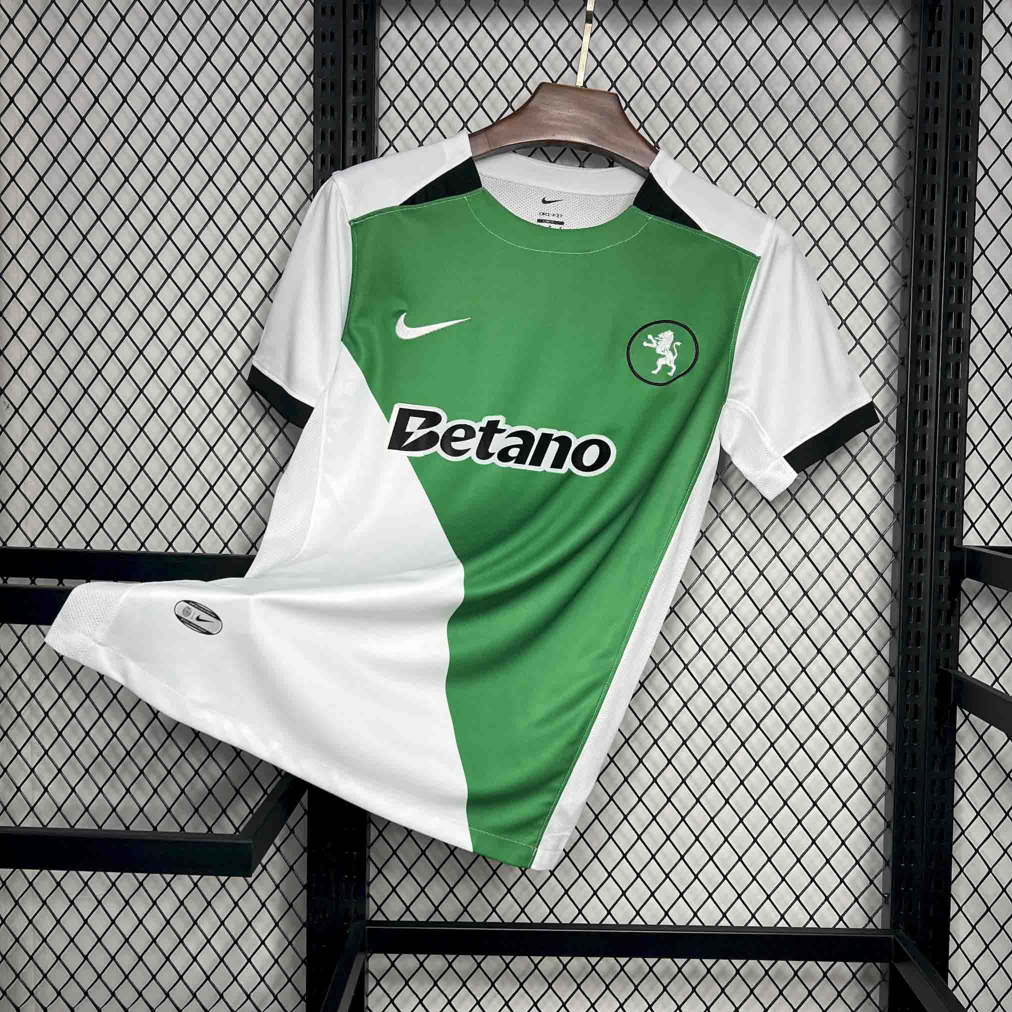 Sporting CP Portugal 24-25 Stromp Special Edition Jersey with Chest Patch - Fans Version - ManixJersey